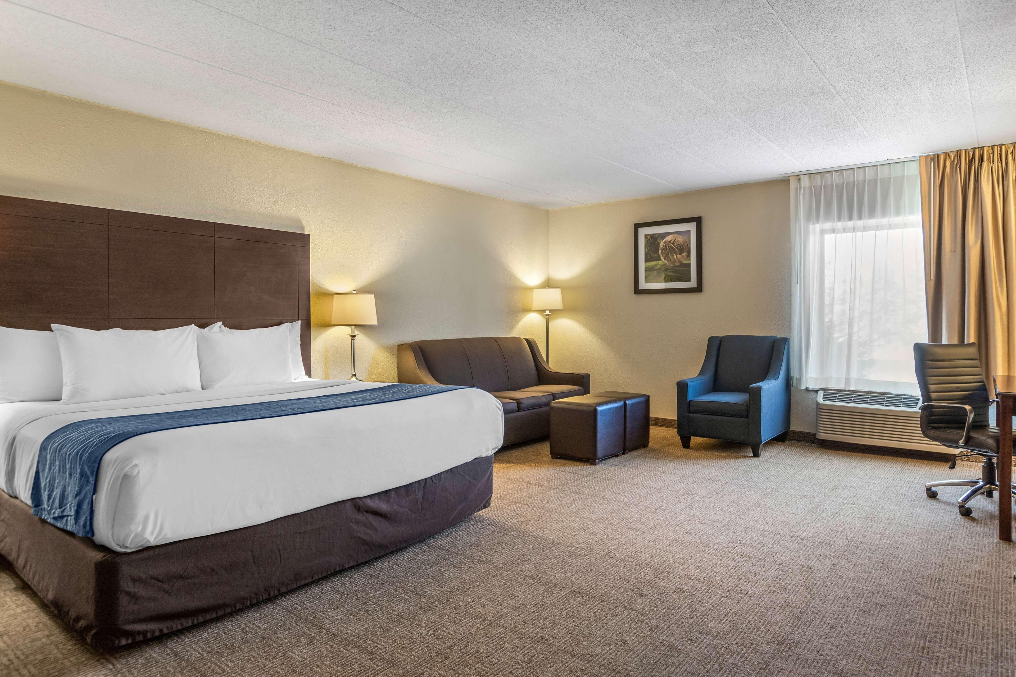 Comfort Grand Rapids Airport 2* Cascade