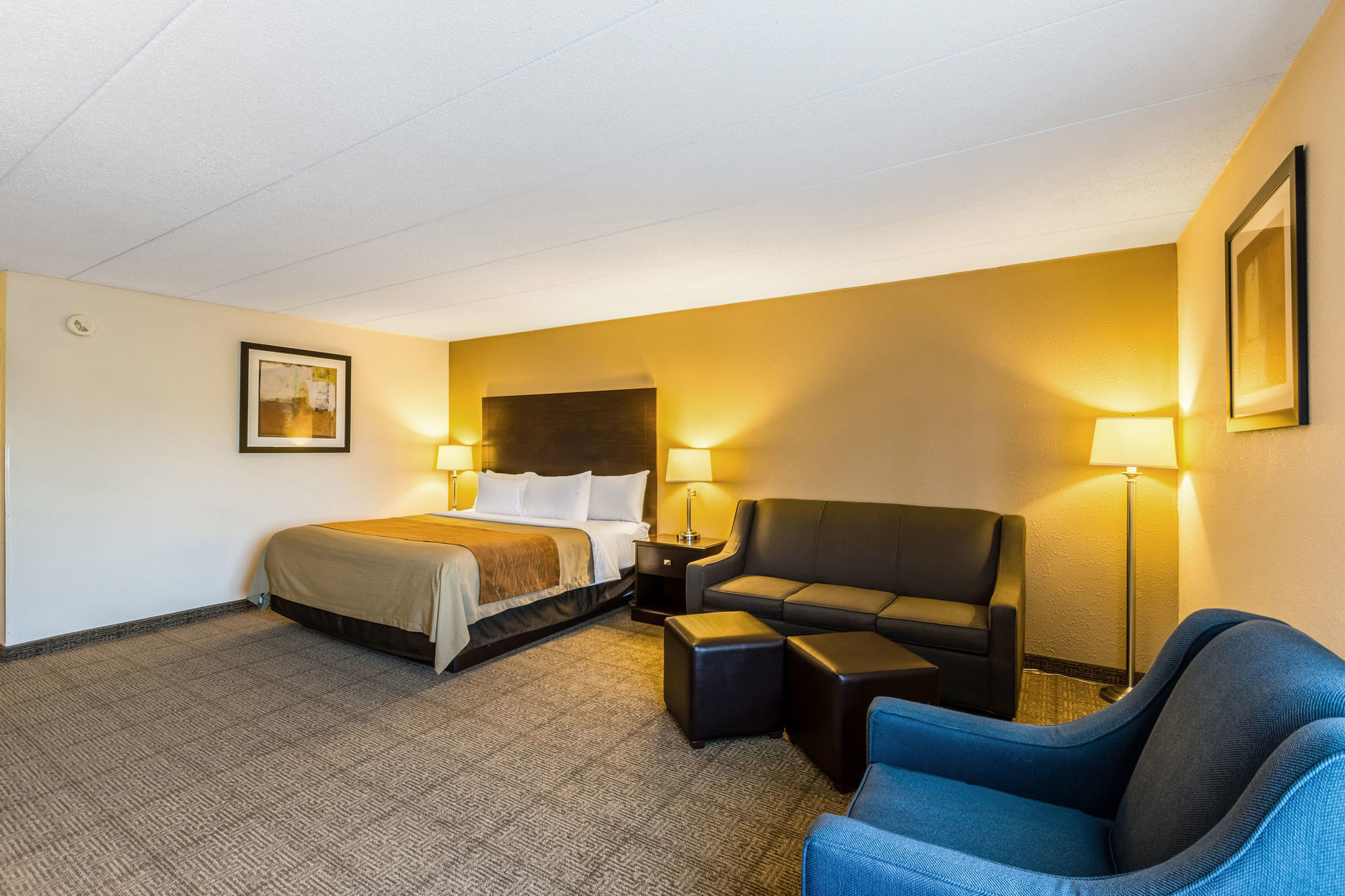 Comfort Grand Rapids Airport 2* Cascade
