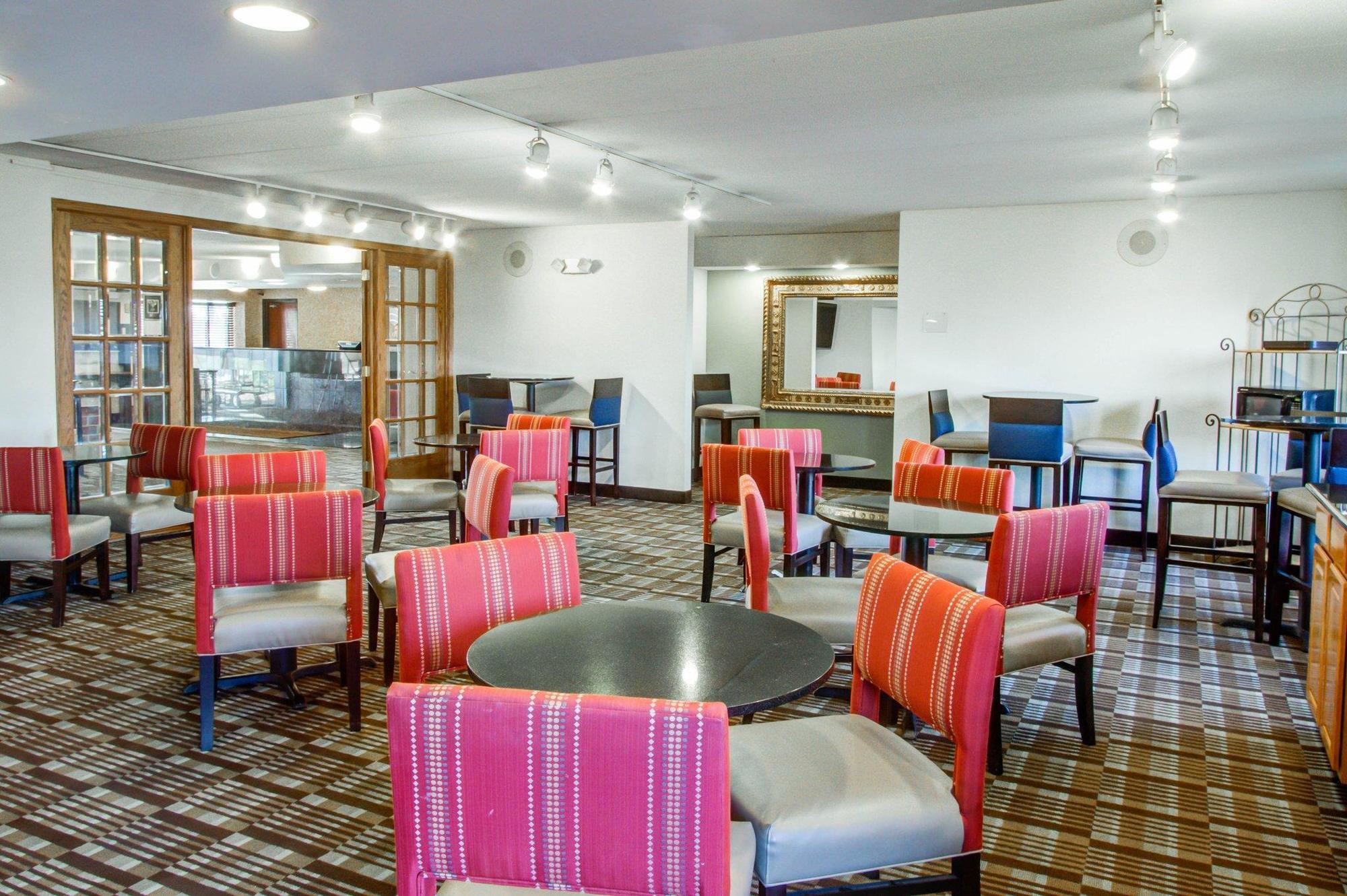 Comfort Grand Rapids Airport Cascade