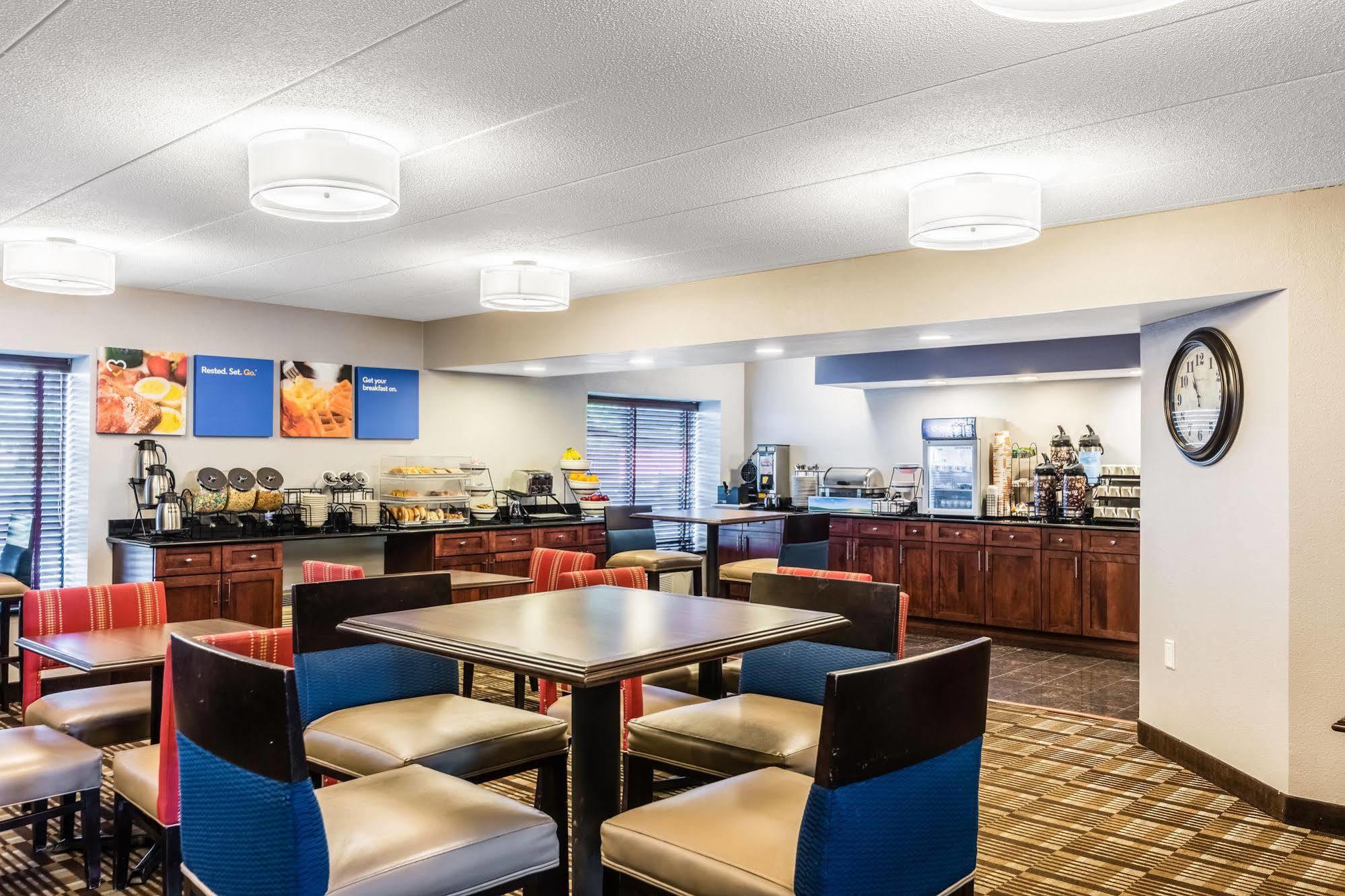 Estalagem Comfort Grand Rapids Airport 2*