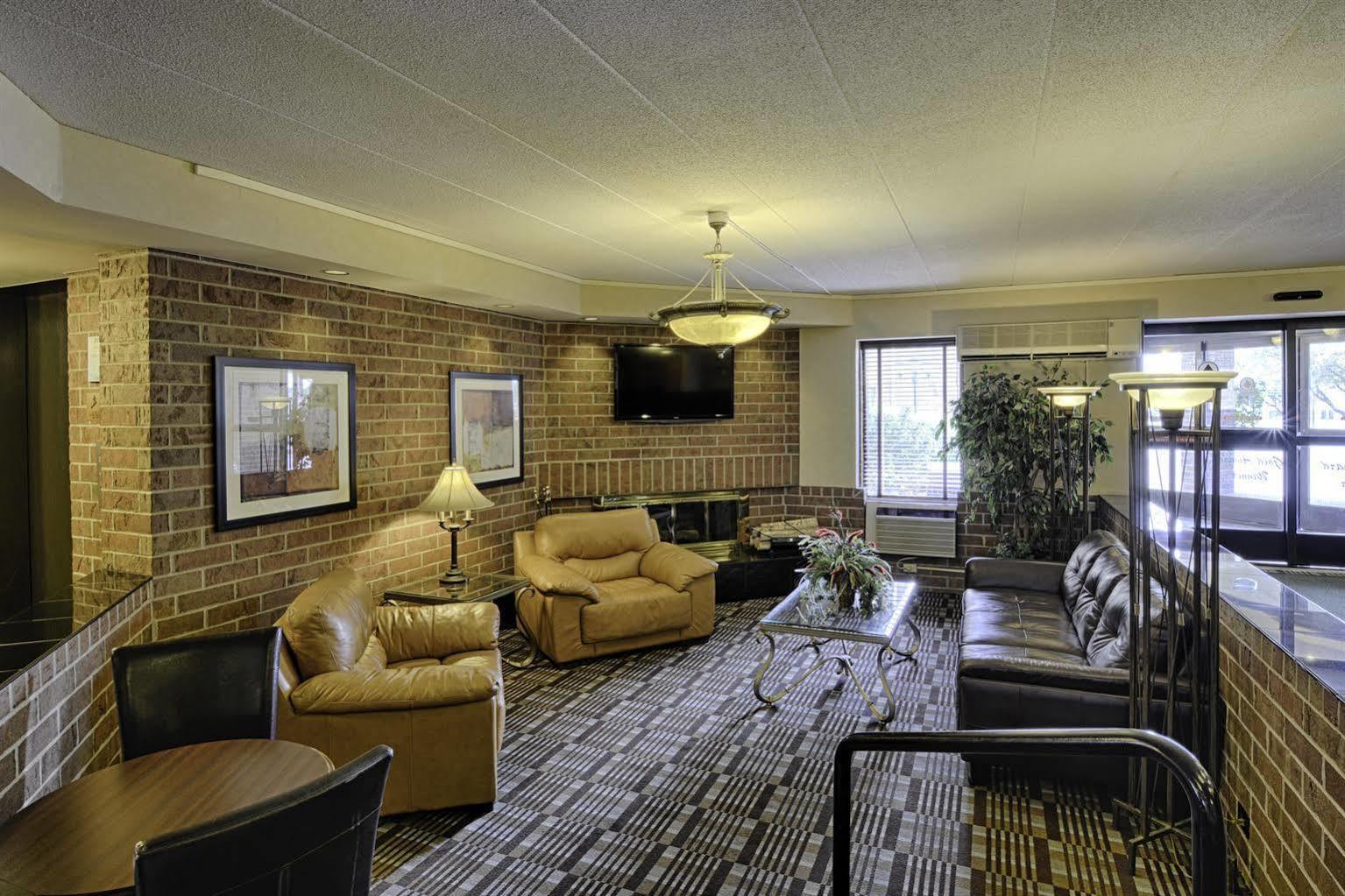 Estalagem Comfort Grand Rapids Airport 2*