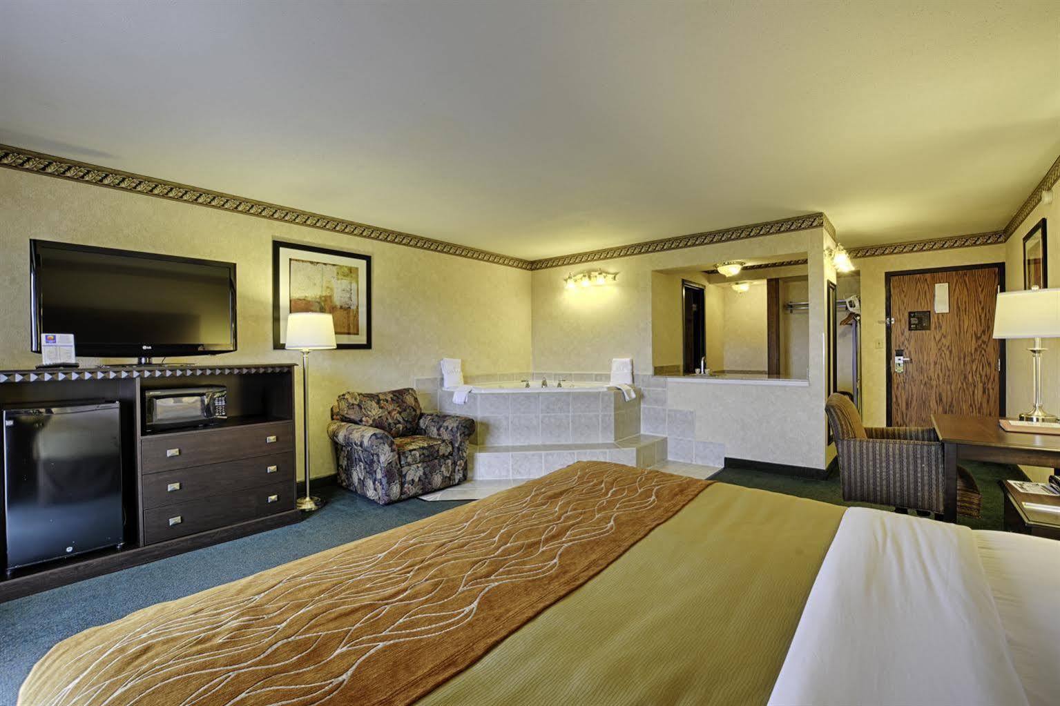 Comfort Grand Rapids Airport 2* Cascade
